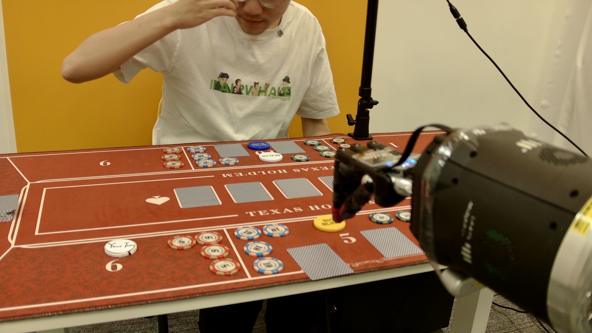 Recovery perception problem with robot near the table after a failed action